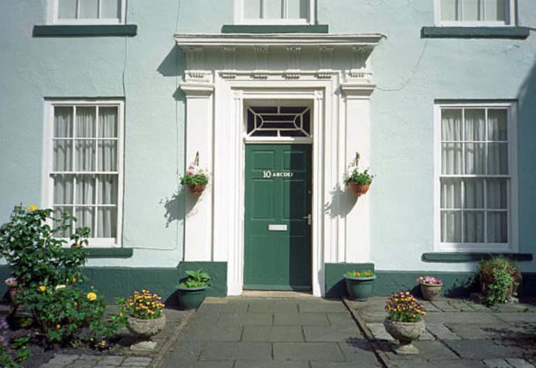 How mortgage underwriters treat frequent address changes