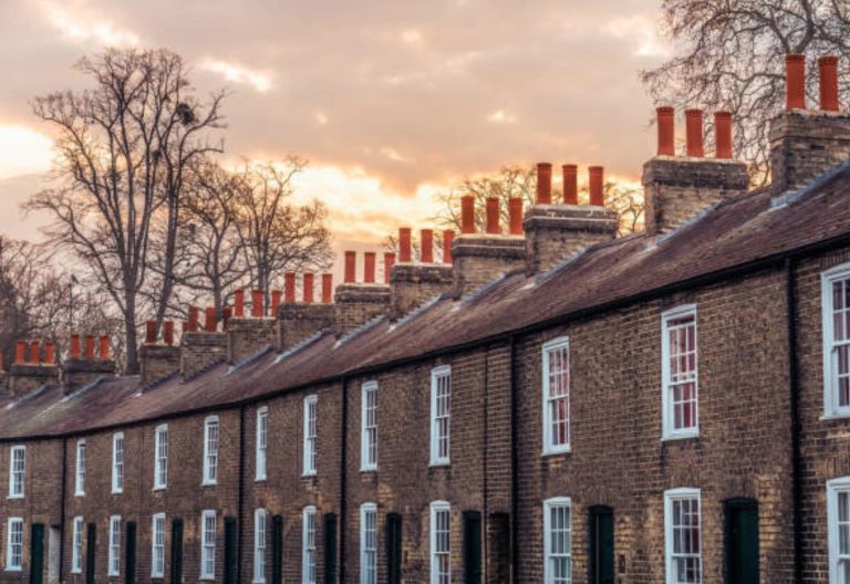 Mortgages for houses with solar panels on rent-a-roof schemes