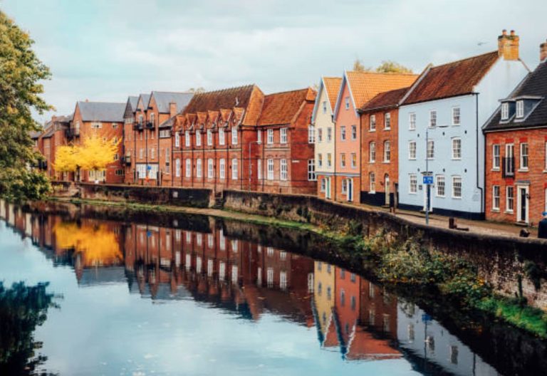 How to get a mortgage for a flat with no formal lease in place